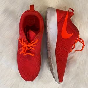 Nike roshes